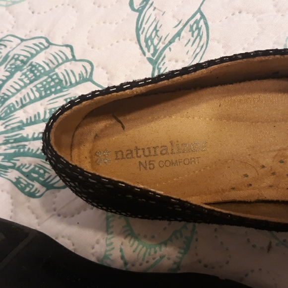 Naturlizer N5 Comfort Flats - Picture 4 of 4